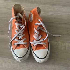 orange converse too small for me now needs a new home